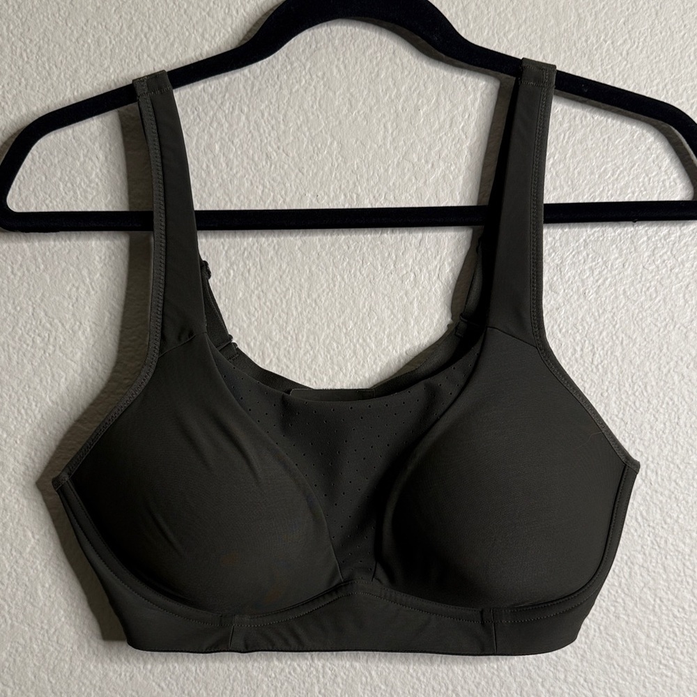 Lululemon Run Times Bra green 36C VGUC